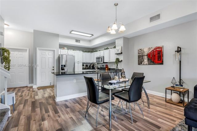 7401 Palomino Dr 114-1, Davie, FL 33024