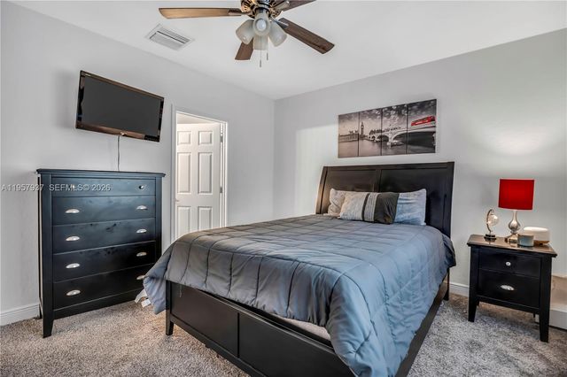 7401 Palomino Dr 114-1, Davie, FL 33024