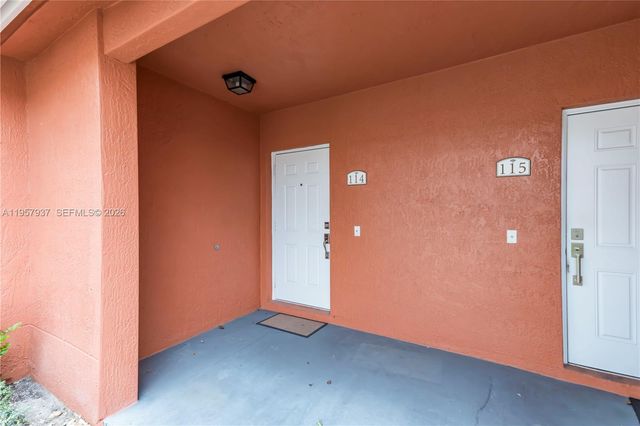 7401 Palomino Dr 114-1, Davie, FL 33024