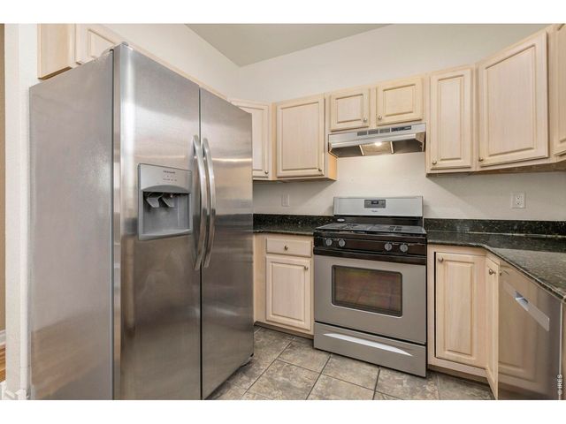 2247 Watersong Cir, Longmont, CO 80504