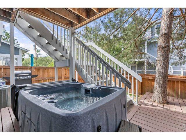 2247 Watersong Cir, Longmont, CO 80504