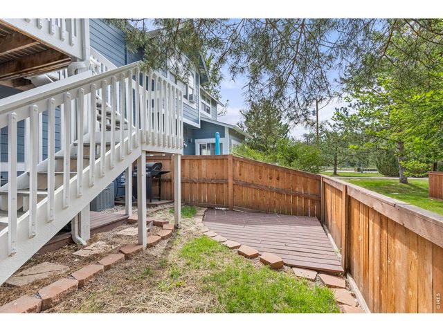 2247 Watersong Cir, Longmont, CO 80504