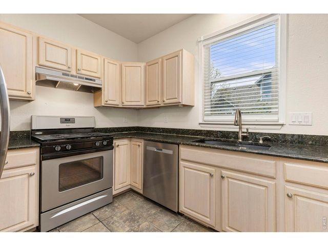 2247 Watersong Cir, Longmont, CO 80504