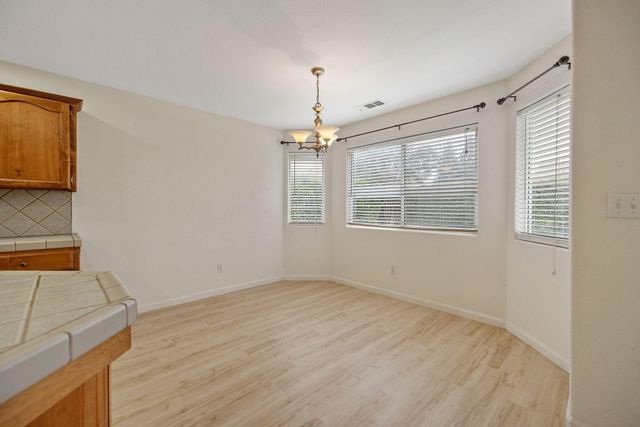 2318 E Cherry Avenue, Visalia, CA 93292