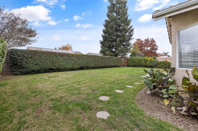 2318 E Cherry Avenue, Visalia, CA 93292