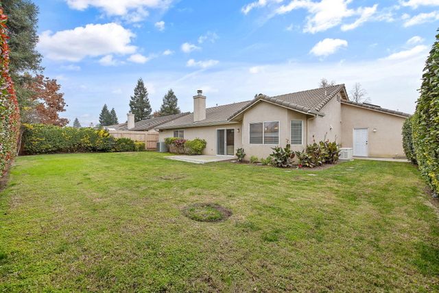 2318 E Cherry Avenue, Visalia, CA 93292