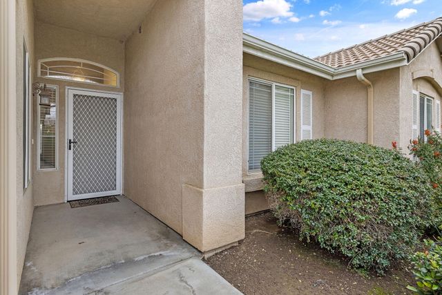 2318 E Cherry Avenue, Visalia, CA 93292