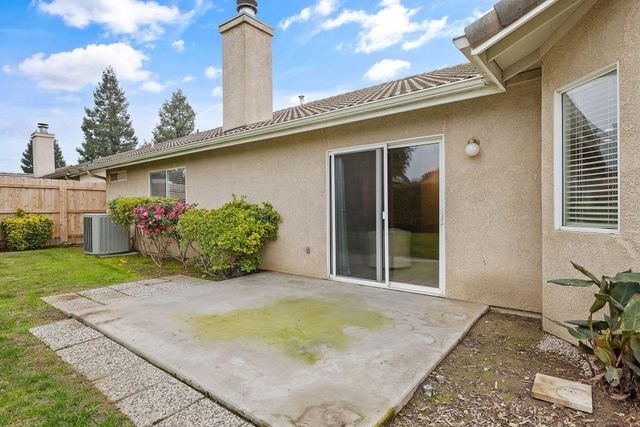 2318 E Cherry Avenue, Visalia, CA 93292