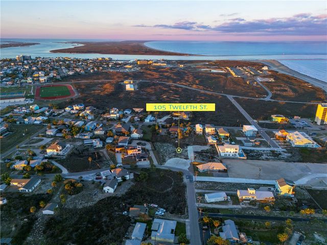 105 S 12th St., Port Aransas, TX 78373