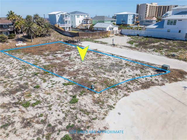 105 S 12th St., Port Aransas, TX 78373