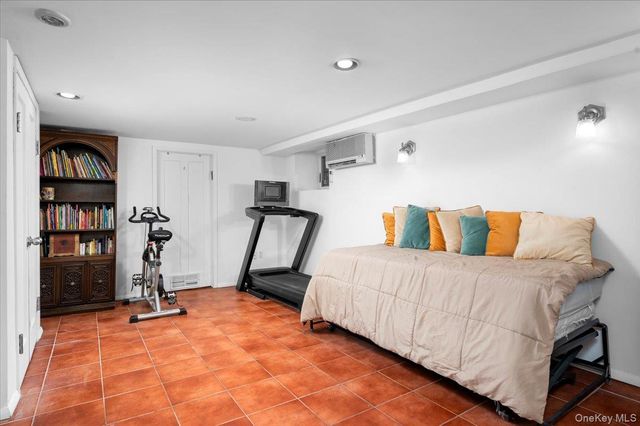 2727 Netherland Avenue, Bronx, NY 10463
