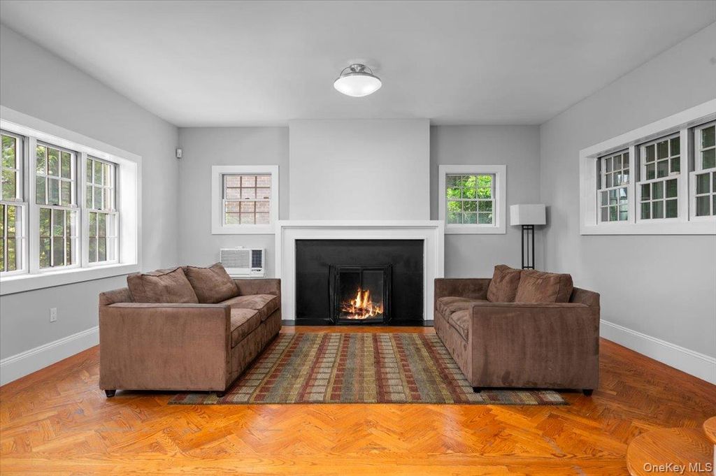 2727 Netherland Avenue, Bronx, NY 10463 — photo 2