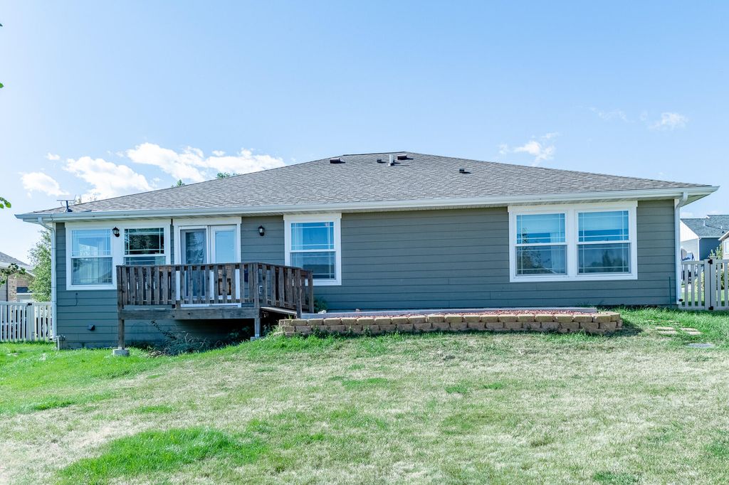 2423 Aspen Grove Drive, Sheridan, WY 82801 photo 3