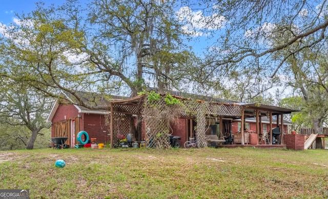 5912 Yellow Bluff Road, Blackshear, GA 31516