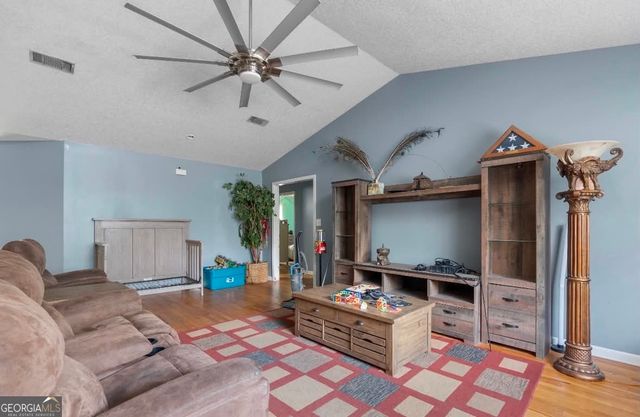 5912 Yellow Bluff Road, Blackshear, GA 31516