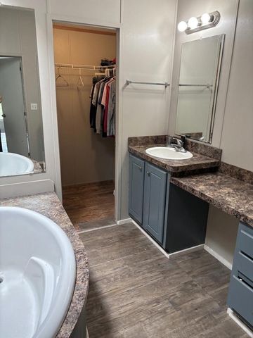 189 County Road 2223, Cleveland, TX 77327