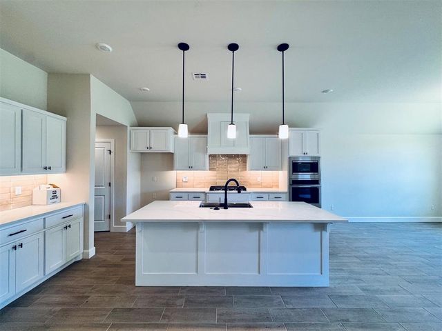 10173 NW 100th Street, Yukon, OK 73099