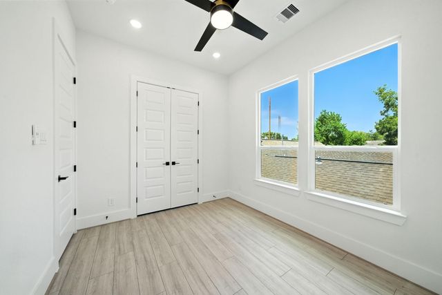 7117 England Street C, Houston, TX 77021