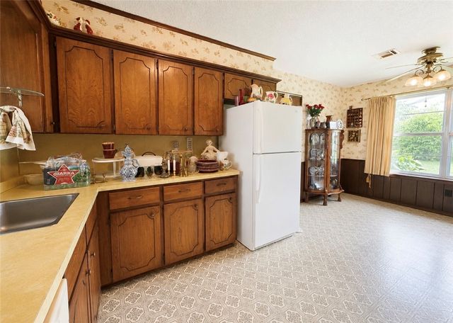 319 Rodric Circle, Siloam Springs, AR 72761