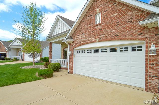 5004 Castlegate Lane, Godfrey, IL 62035