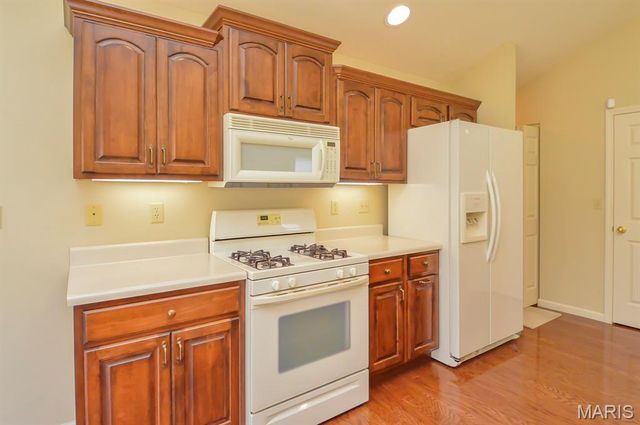 5004 Castlegate Lane, Godfrey, IL 62035