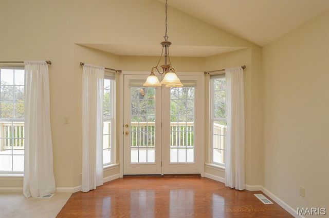 5004 Castlegate Lane, Godfrey, IL 62035