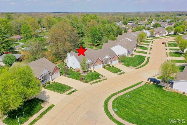 5004 Castlegate Lane, Godfrey, IL 62035