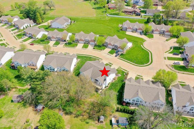 5004 Castlegate Lane, Godfrey, IL 62035