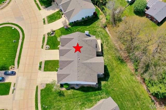 5004 Castlegate Lane, Godfrey, IL 62035