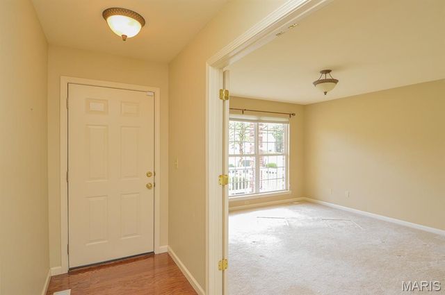 5004 Castlegate Lane, Godfrey, IL 62035