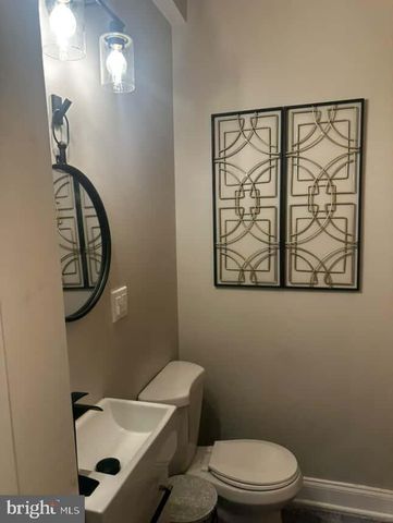 1528 N ELLAMONT ST, Baltimore, MD 21216