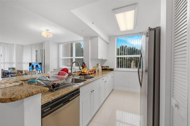 19501 W Country Club Drive 309, Aventura, FL 33180