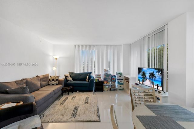 19501 W Country Club Drive 309, Aventura, FL 33180