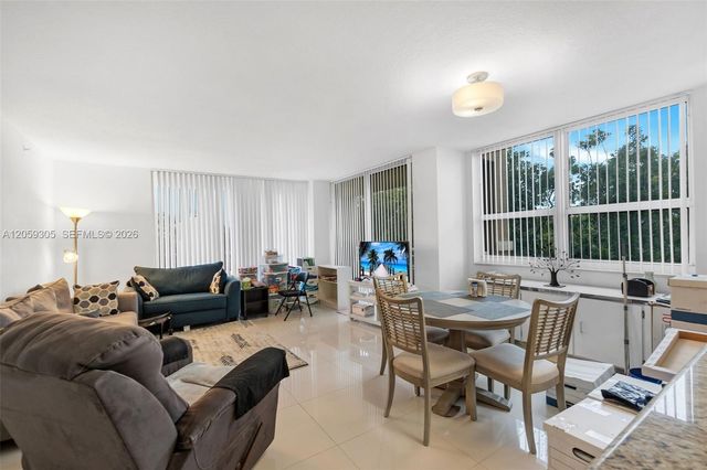 19501 W Country Club Drive 309, Aventura, FL 33180