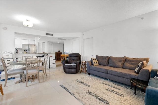 19501 W Country Club Drive 309, Aventura, FL 33180