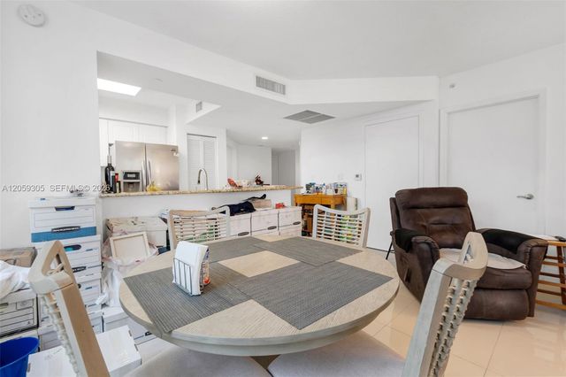19501 W Country Club Drive 309, Aventura, FL 33180