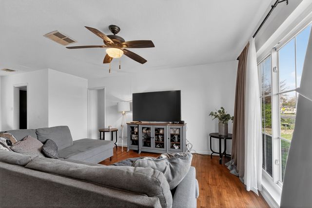 2627 W Tulare, Visalia, CA 93277