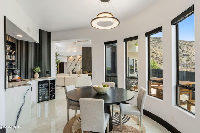27 W COCHISE Drive, Phoenix, AZ 85021