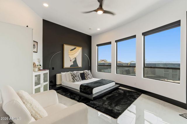 27 W COCHISE Drive, Phoenix, AZ 85021