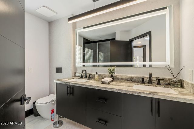 27 W COCHISE Drive, Phoenix, AZ 85021