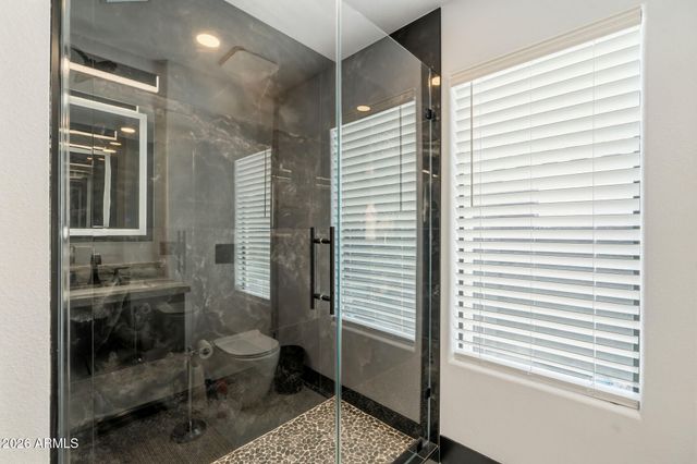 27 W COCHISE Drive, Phoenix, AZ 85021