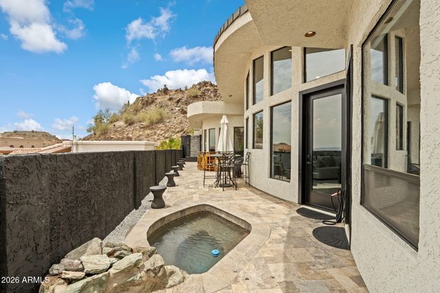 27 W COCHISE Drive, Phoenix, AZ 85021