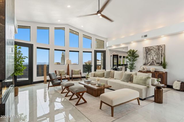 27 W COCHISE Drive, Phoenix, AZ 85021