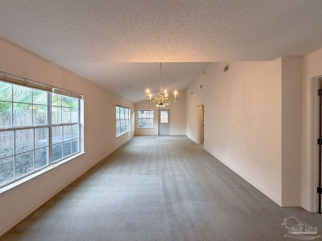 1039 E Maxwell St, Pensacola, FL 32503