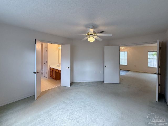 1039 E Maxwell St, Pensacola, FL 32503