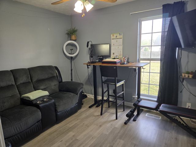 514 N Harris Rd, Portland, TN 37148