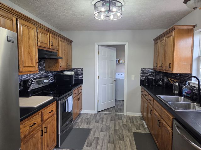 514 N Harris Rd, Portland, TN 37148