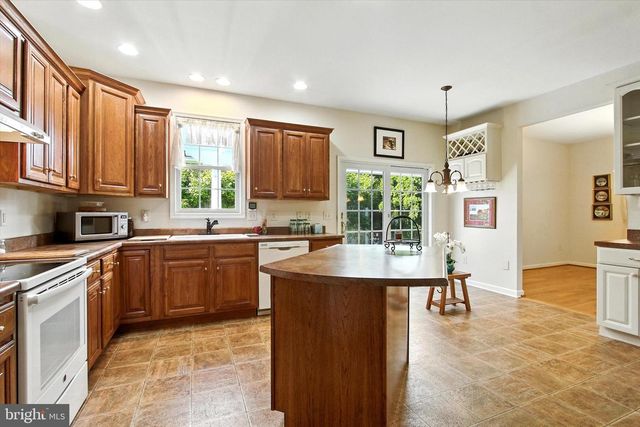 608 TRAFALGAR DR, Hagerstown, MD 21742