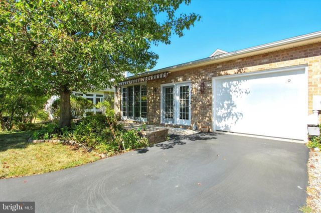 608 TRAFALGAR DR, Hagerstown, MD 21742