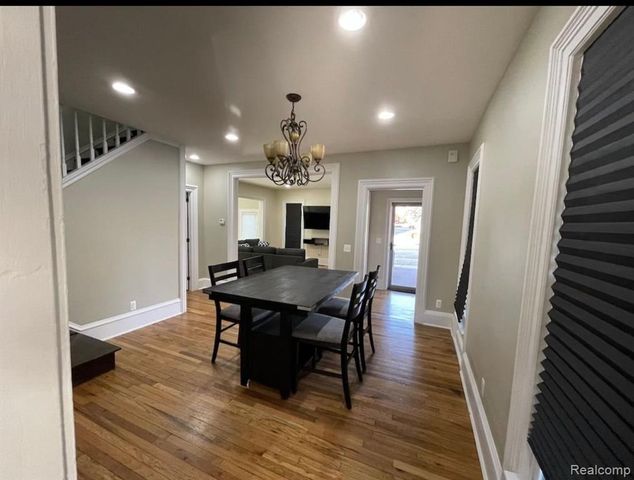 225 S Center Street, Northville, MI 48167